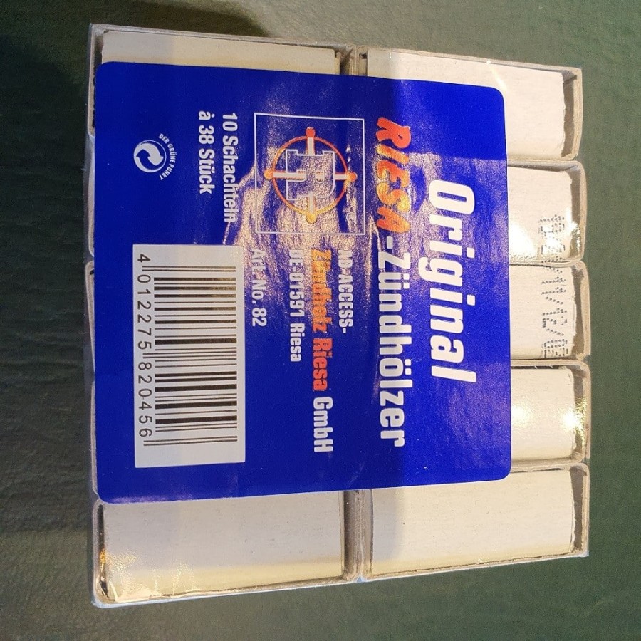 RIESA-Zuendhoelzer-10er-Pack-4
