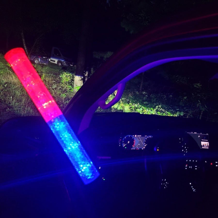 CRAFTMAX-red-blue-flashlight-Schlagstock-Stab-Taschenlampe-mit-roten-blauen-Warn-LED-4