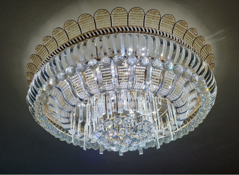 FujairahLuxe-Gold-Kristall-Kronleuchter-14-flammig-1