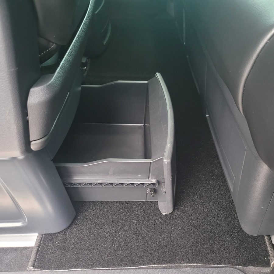 VW-T6-Multivan-Highline-4Motion-fortana-rotmetalic-12