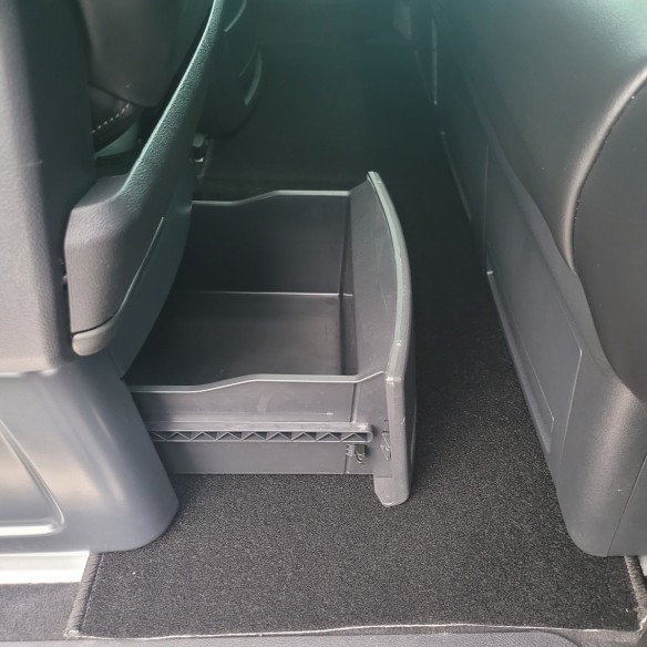 VW-T6-Multivan-Highline-4Motion-fortana-rotmetalic-12