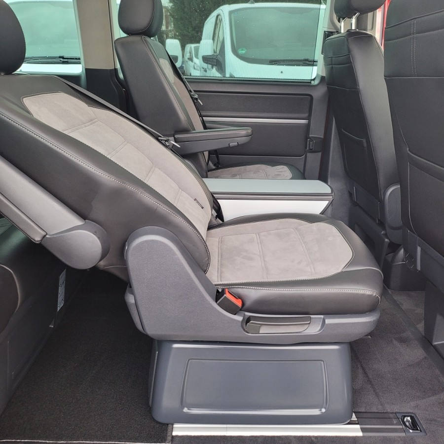 VW-T6-Multivan-Highline-4Motion-fortana-rotmetalic-15