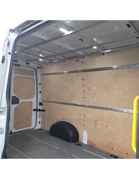 VW-CRAFTER-35MR-2.0-TDI-L2H2-140PS-103KW-12