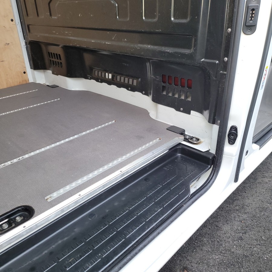 VW-CRAFTER-35MR-2.0-TDI-L2H2-140PS-103KW-14