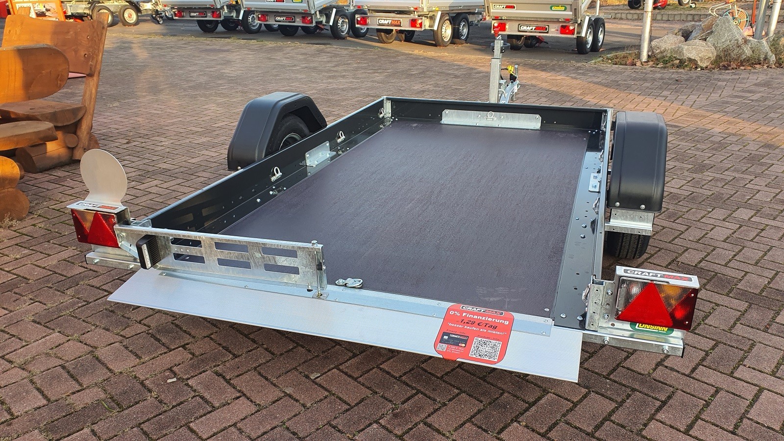 CRAFTMAX-CROSS-blackedition-Motorradtransporter-750-Kg-Absenk-Kippanhaenger-mechanisch-7