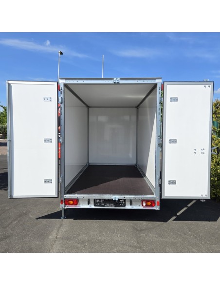 CRAFTMAX-Kofferanhaenger-1300-Plywood-GFK-Oberflaeche-3.05×1.57×1.84m-Fluegeltueren-Zurrsystem-gebremst-7