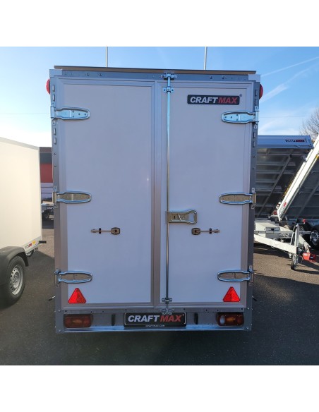 CRAFTMAX-P-BOX-Kofferanhaenger-GFK-gebremst-1300kg-2-Fluegeltueren-305×157×184cm-1