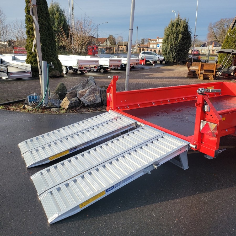 CRAFTMAX-MEGA-Baumaschinentransporter-mit-4-Auffahrrampen-2