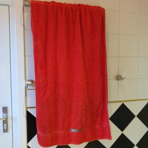 CRAFTMAX-Badehandtuch-Baumwolle-rot-135x70cm-1 2