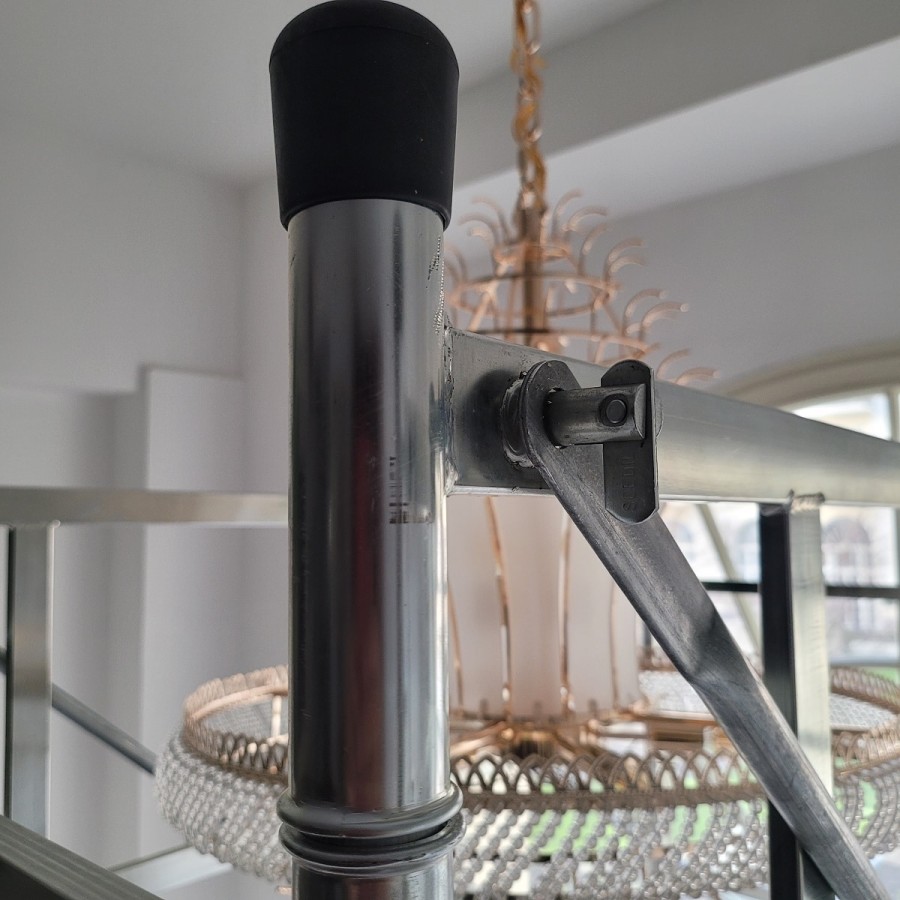 Rollgeruest-Leichtbau-schnell-aufbauen-2