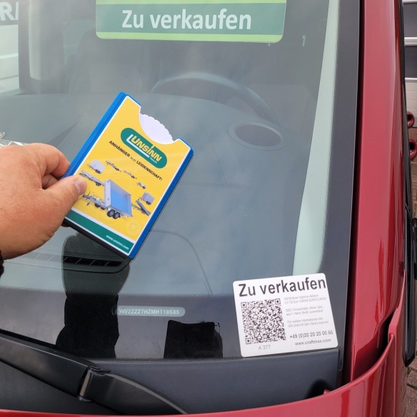UNSINN-Parkzeitangabe-Eiskratzer-Scheibengummi-1