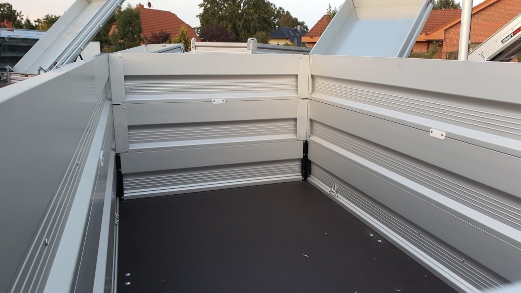 ALU-Bordwandaufsatz-Hoehe-30cm-Kastenanhaenger-210x110-cm-3
