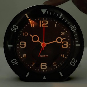 Wecker-schwarz-Submarine-Design-analog-grossn-Ziffer-flurozierend-1 2