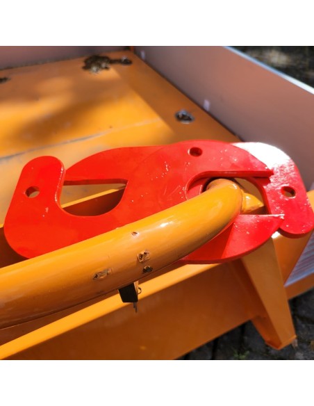 Diebstahlsicherung-fuer-Hakenlift-Abrollcontainer-Sicherheitsschloss-ASSA-ABLOY-Corbin-neon-rot-6