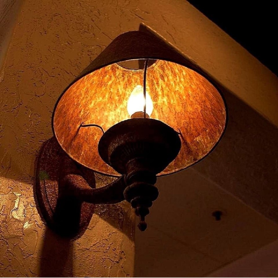 E14-LED-Gluehbirne-gold-4Watt-Design