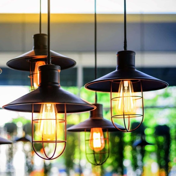 E27-LED-Gluehbirne-Edison-Gluehfaden-gold-Bernstein-2