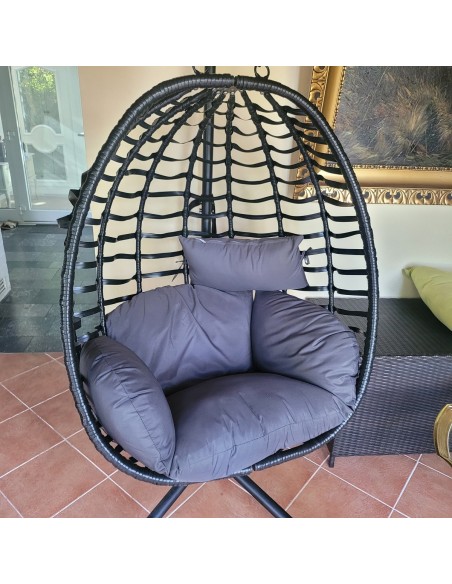 Rattan-Haengeschaukel-Haengekorb-Sessel-mit-Stahl-Gestell-und-grossen-Kissen-1