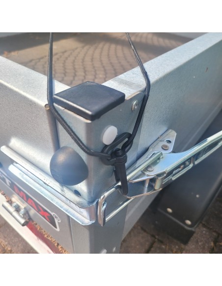 Laderaum-Gepaecknetz-Karabiner-elastisch-1.20×0.70m-dehnbar-Ladungssicherung-fuer-PKW-Anhaenger-3