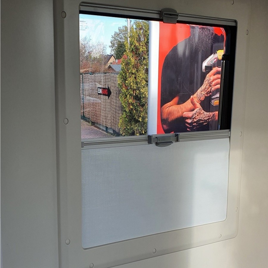 Anhaenger-Fenster-Thermo-mit-Jalousie-2