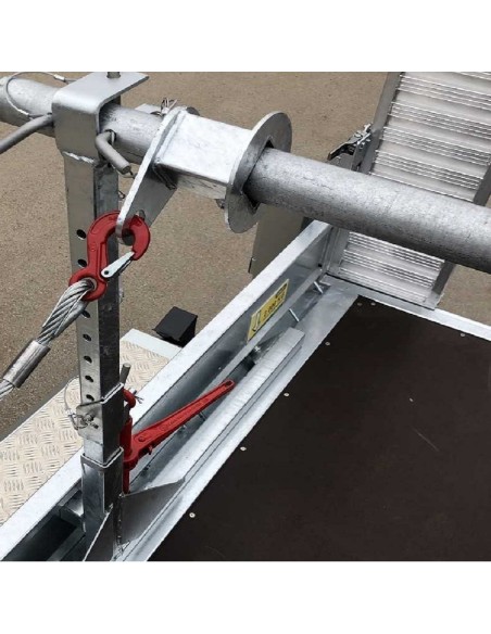 Transportaufnahme-fuer-Kabeltrommel-aus-Stahl-verzinkt-fuer-Baumaschinentransporter