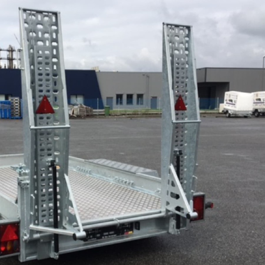 Stahl-Auffahrrampen-fuer-Maschinentransporter