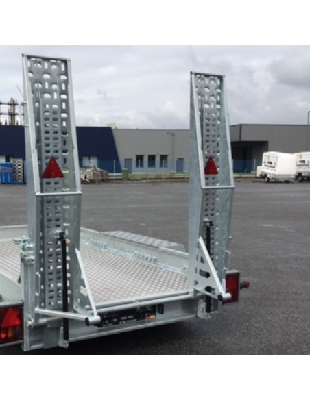 Stahl-Auffahrrampen-fuer-Maschinentransporter