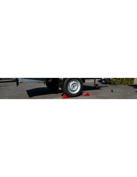 CRAFTMAX-Anhaenger-Bremsklotz-Unterlegkeil-rot-Header