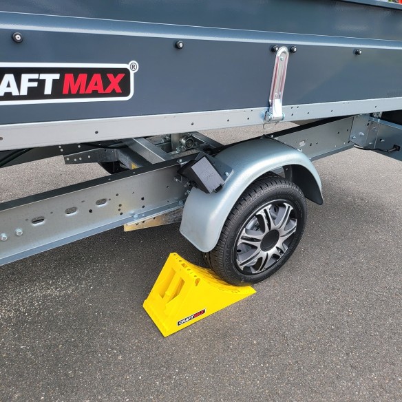 CRAFTMAX-Unterlegkeil-Bremsklotz-gelb-Kunststoff-6.5t-Baumaschinen-Transporter-LKW-2