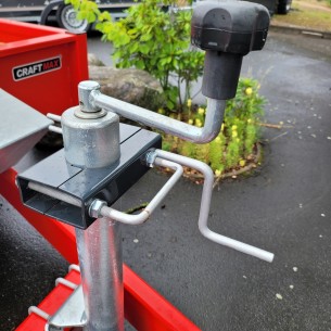 Rangiergriff-und-Spanngurtaufroller-fuer-Deichselstuetzrad-O-60mm
