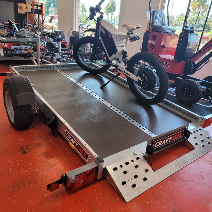 Racer-1300-hydr.-Absenkanhaenger-Motorradtransporter-2-Motorraeder-2.51x1-1