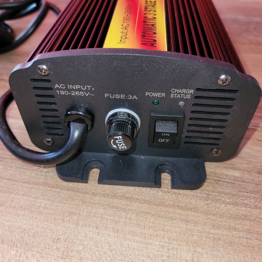 CRAFTMAX-automatic-carger-20A-12Volt-Batterieladegeraet-Schnell-Erhaltungsladung-Anhaenger-Kipper-Elektrohydraulik-3