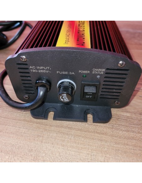 CRAFTMAX-automatic-carger-20A-12Volt-Batterieladegeraet-Schnell-Erhaltungsladung-Anhaenger-Kipper-Elektrohydraulik-3