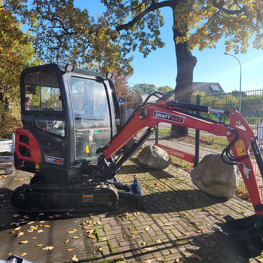 CRAFTMAX-EX205CE-Raupen-Kettenbagger-Fahrerkabine-1-3