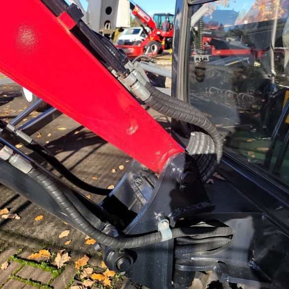 CRAFTMAX-EX205CE-Raupen-Kettenbagger-Fahrerkabine-1-13
