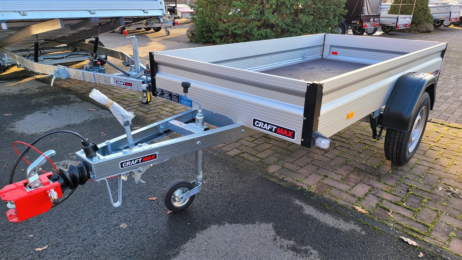 CRAFTMAX-MAXI-1300kg-gebremst-ALU-Kastenanhaenger-1
