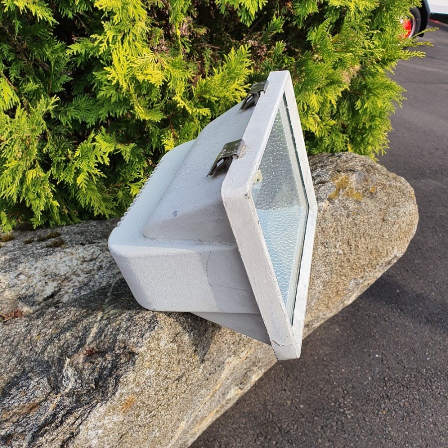Fluter-HDI-Hochdruck-Entladungstrahler-inkl.-neuem-Quecksilberdampfleuchtmittel-125W-zirka-2.500-Watt-Lichtausbeute-2