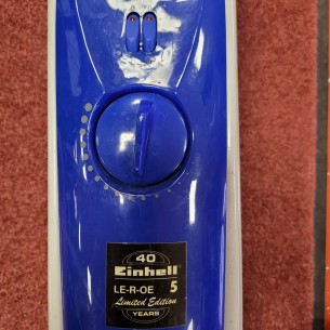 EINHELL-Oelradiator-40-Jahre-Limited-Edition-Thermostat-Elektroheizung-230V-Heizkoerper-5-Heizrippen-3-Heizstufen-bis-1000-1 2