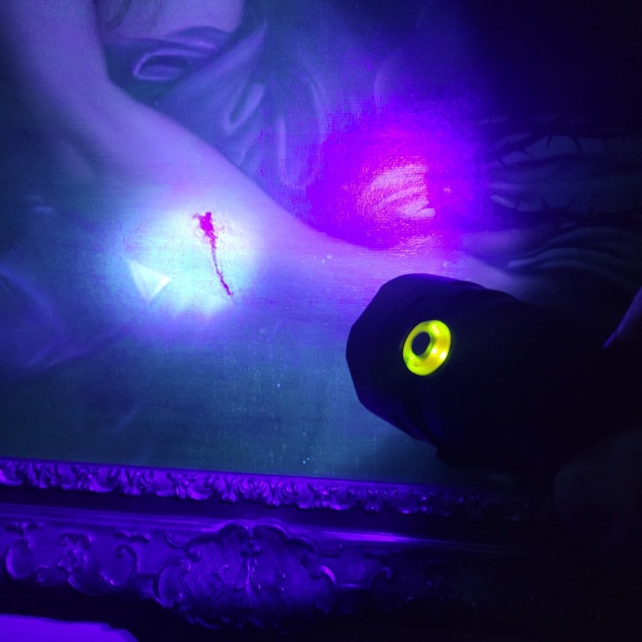 Kunstfaelschungen-mit-UV-Lampe-entlarven-1