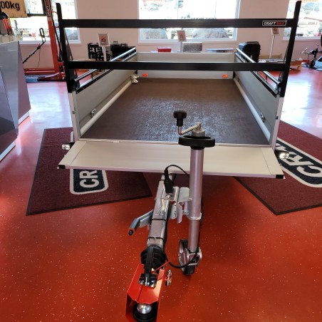 CRAFTMAX-MAXI-1300Kg-Kastenanhaenger-gebremst-35er-ALU-Bordwaende-Front-Heckklappe-abnehmbar-Reling-H-Gestell-2.500x1.400x0.35cm
