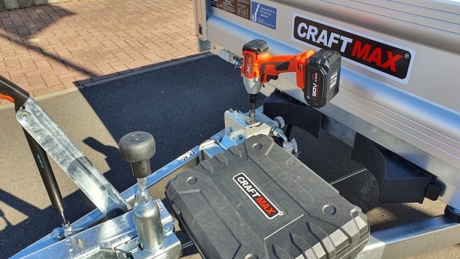 CRAFTMAX-BOSS-Dreiseitenkipper-2.600Kg-ALU-Bordwaende-Stahlboden-pumpless-Hydraulik-Akku-Schrauber-306x175x30cm-4
