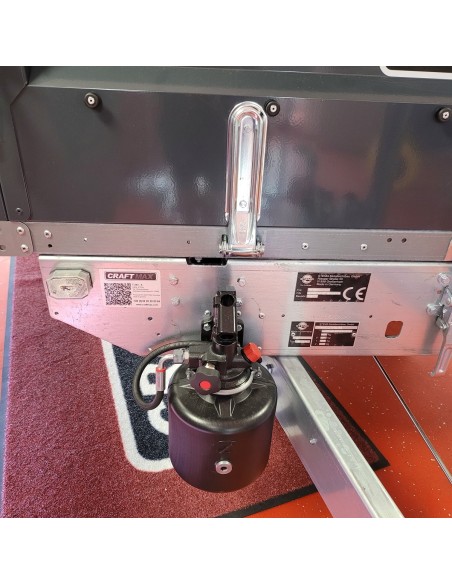 STEMA®-Anhaenger-ROCKO®1-–-1800-Jubilaeumsmodell-Rueckwaertskipper-Holzboden-Stahl-Bordwand-anthrazitgrau-gepulvert-9