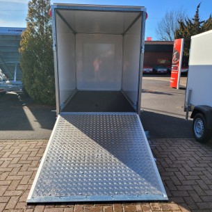 Plywood-1300-GFK-Kofferanhaenger-grosse-Rampe-3.05×1.57x1-1 2