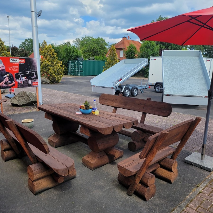 SOMMERAUE-Baumstamm-Sitzgarnitur-aus-Massivholz-4-teilig-1