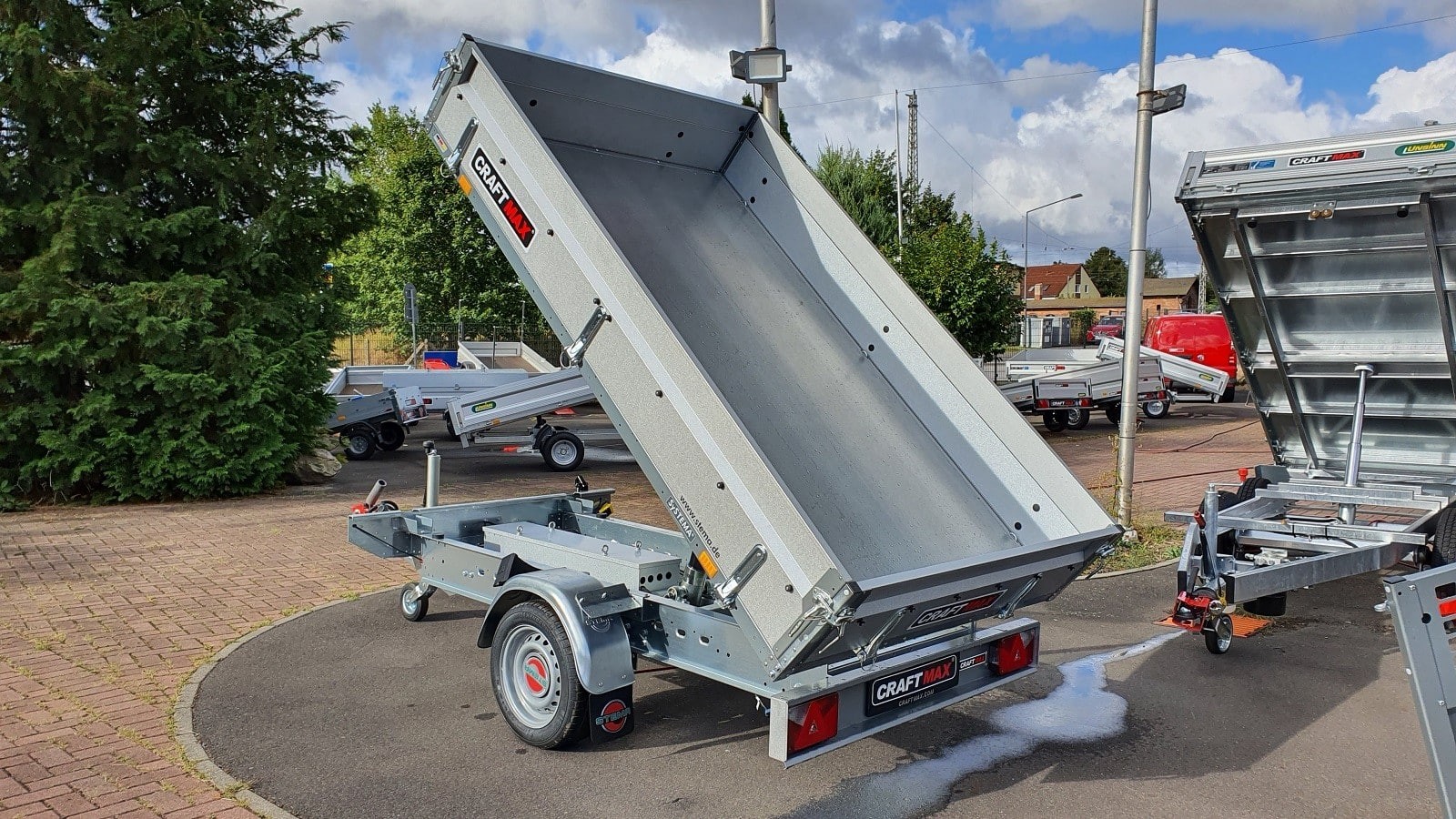 STEMA-ROCKO®1-1500kg-Rueckwaertskipper-mit-Elektrohydraulik-Handpumpe-2