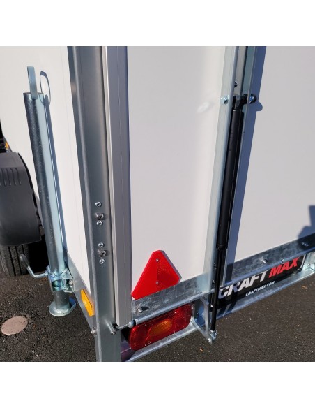CRAFTMAX-P-BOX-Plywood-Kofferanhaenger-gebremst-1300kg-Rampe-Abstellstuetzen-255×132x154cm-2