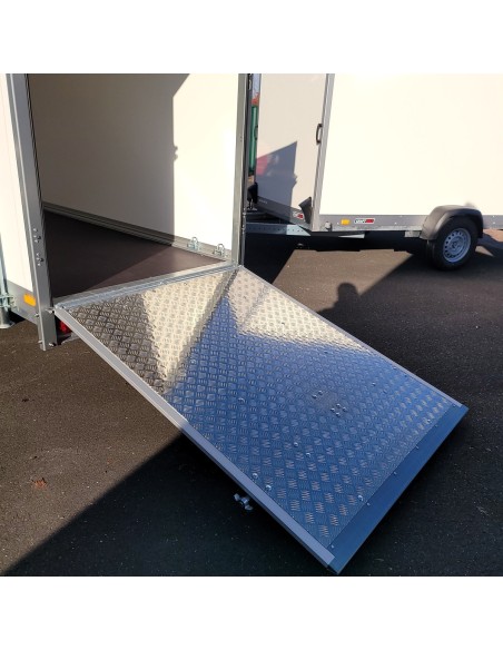 CRAFTMAX-P-BOX-Plywood-Kofferanhaenger-gebremst-1300kg-Rampe-Abstellstuetzen-255×132x154cm-4