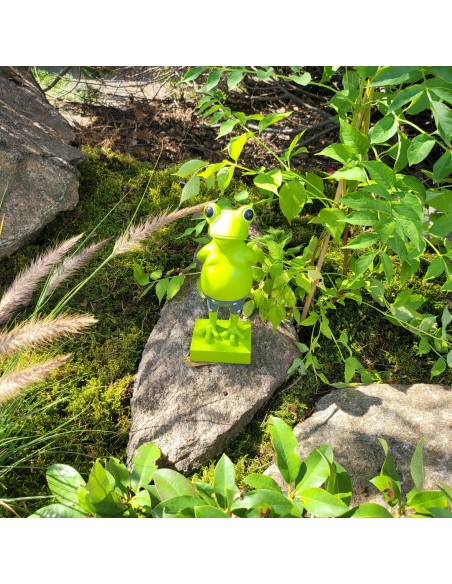 McFARMER-Frosch-mit-Badehose-Dekofigur-massiv-wetterfest-und-farbbestaendig-3-scaled