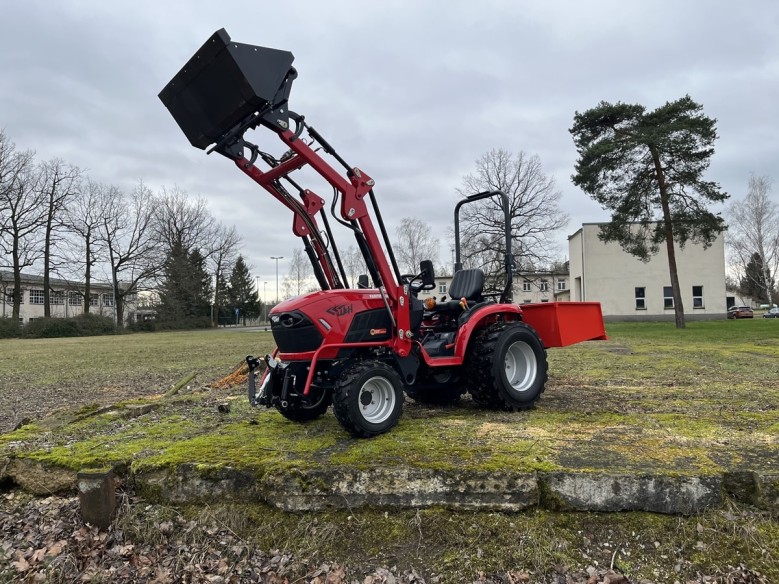 WH-Farmpower-125-red-Schmalspurschlepper-25-PS-8