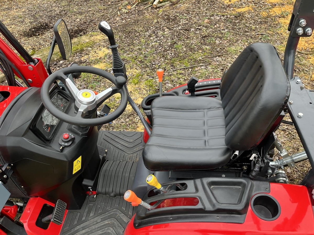 WH-Farmpower-125-red-Schmalspurschlepper-25-PS-11