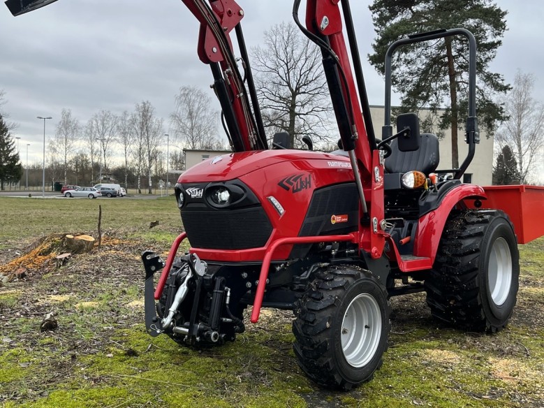 WH-Farmpower-125-red-Schmalspurschlepper-25-PS-14